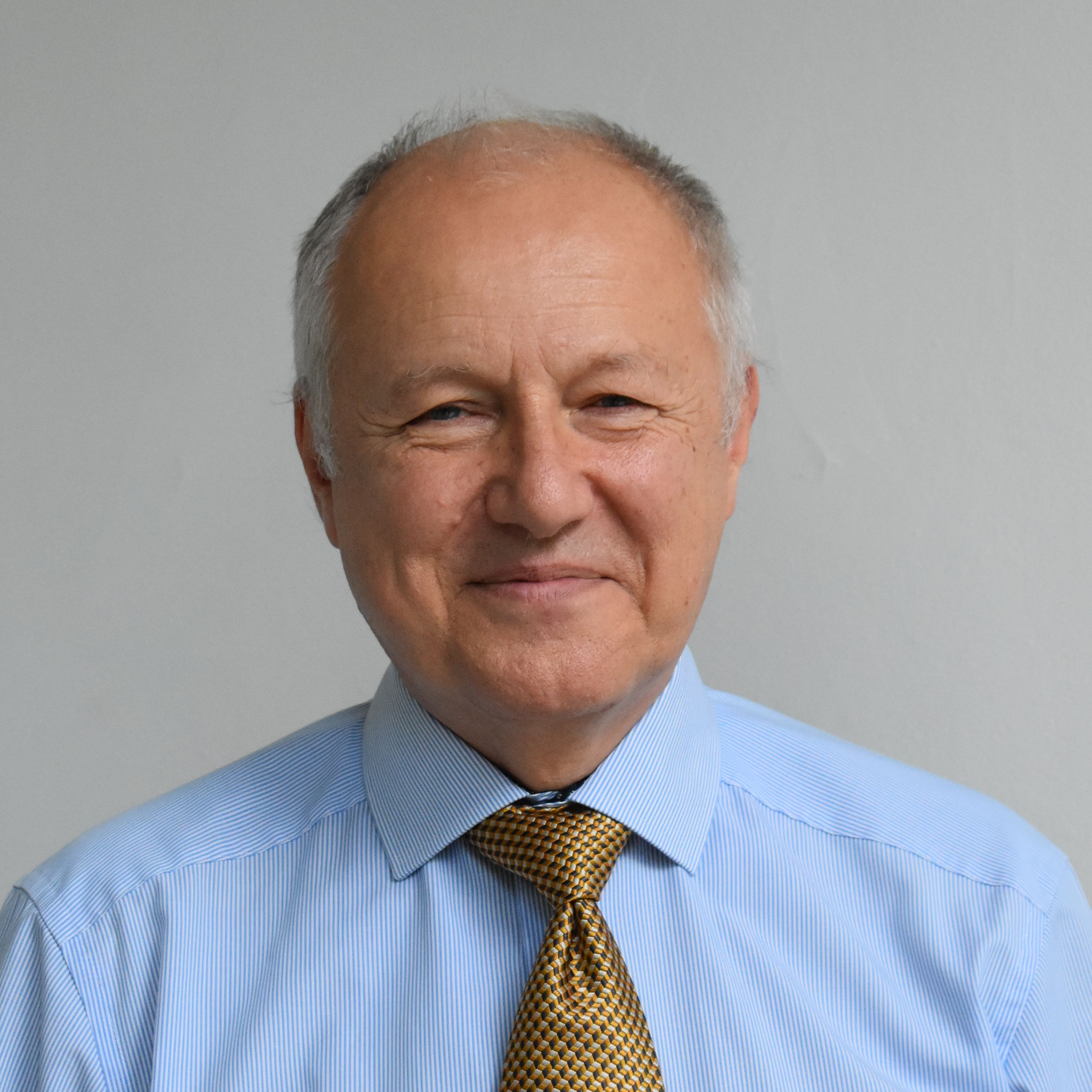 Dr. Téglásy György